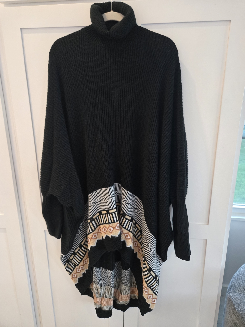 SHEIN Black Turtleneck Poncho Sweater with Geometric Trim